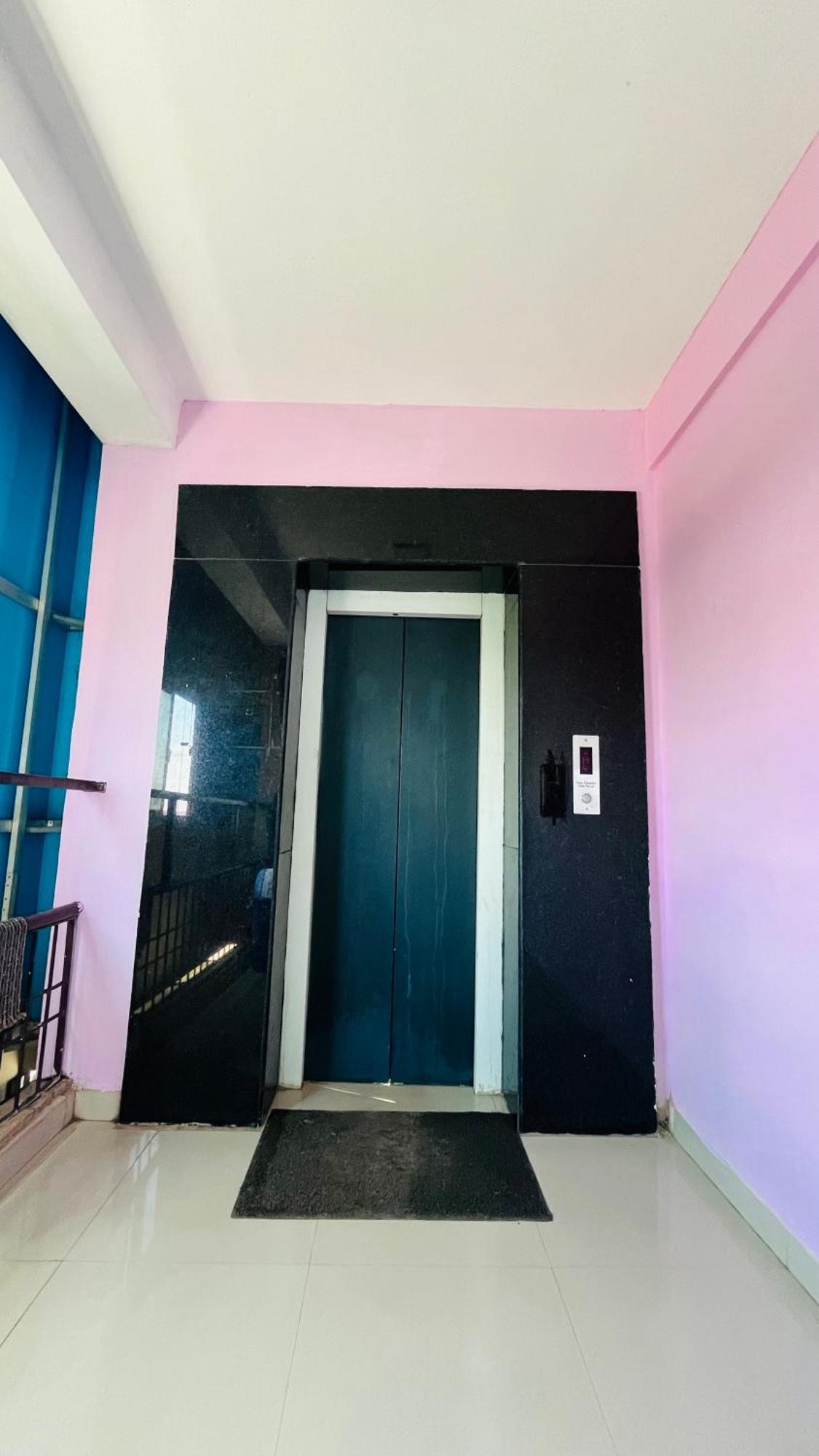 Skyway Rooms Pondicherry Eksteriør bilde